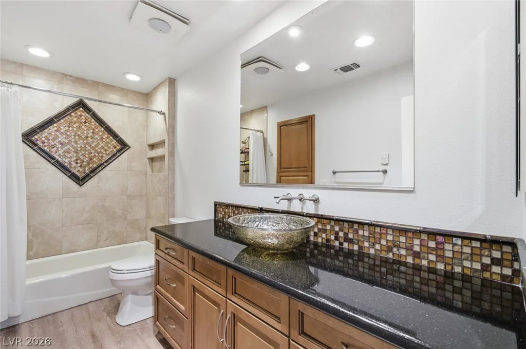 6425 Tara, Las Vegas, NV 89146