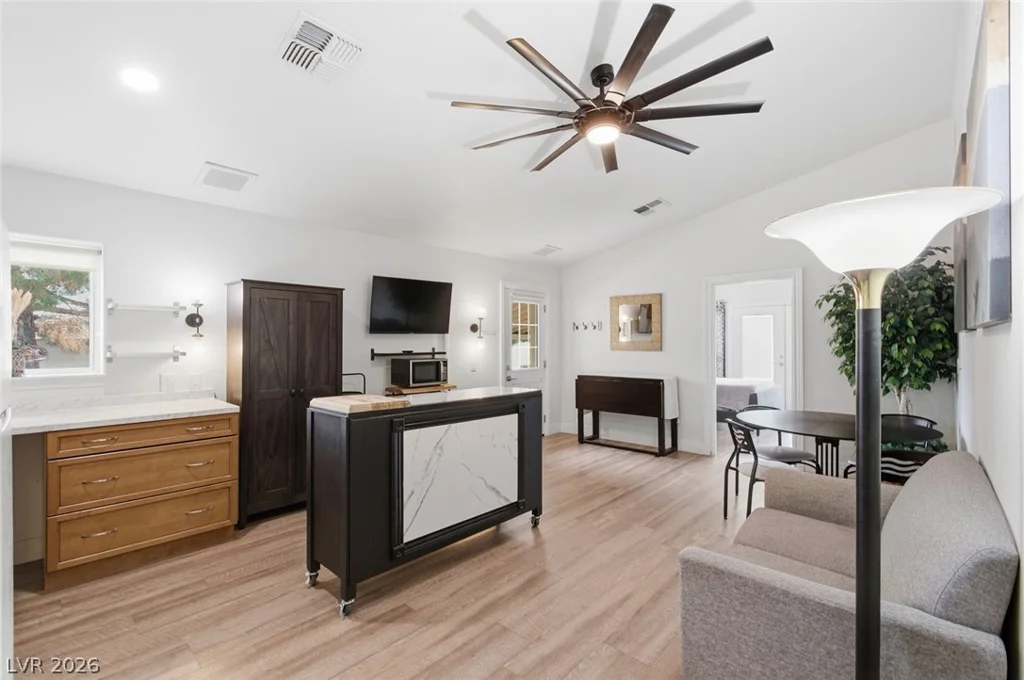 6425 Tara, Las Vegas, NV 89146