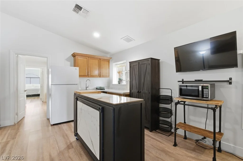 6425 Tara, Las Vegas, NV 89146