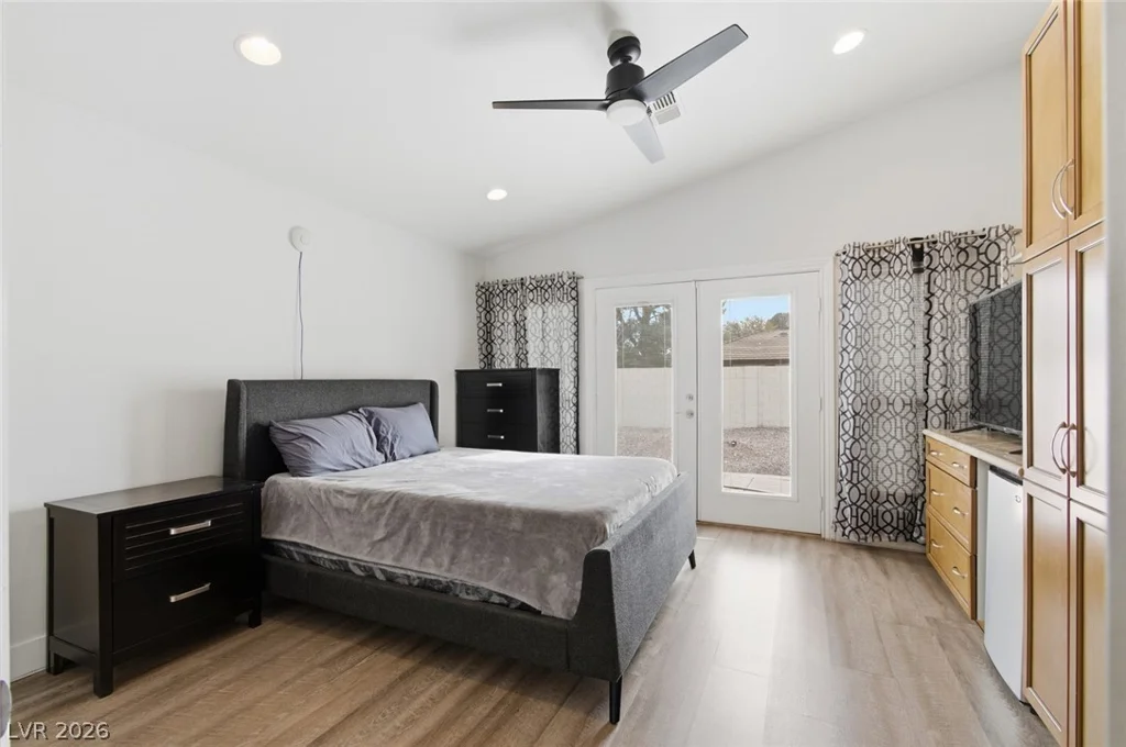 6425 Tara, Las Vegas, NV 89146