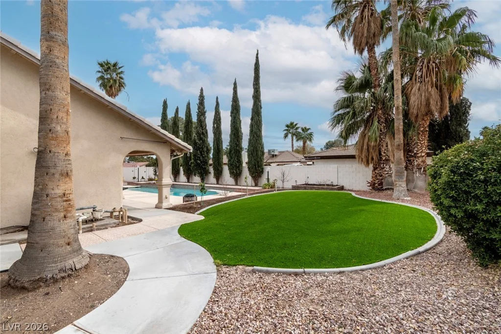 6425 Tara, Las Vegas, NV 89146