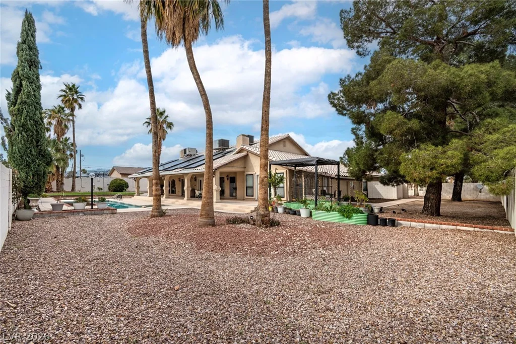 6425 Tara, Las Vegas, NV 89146