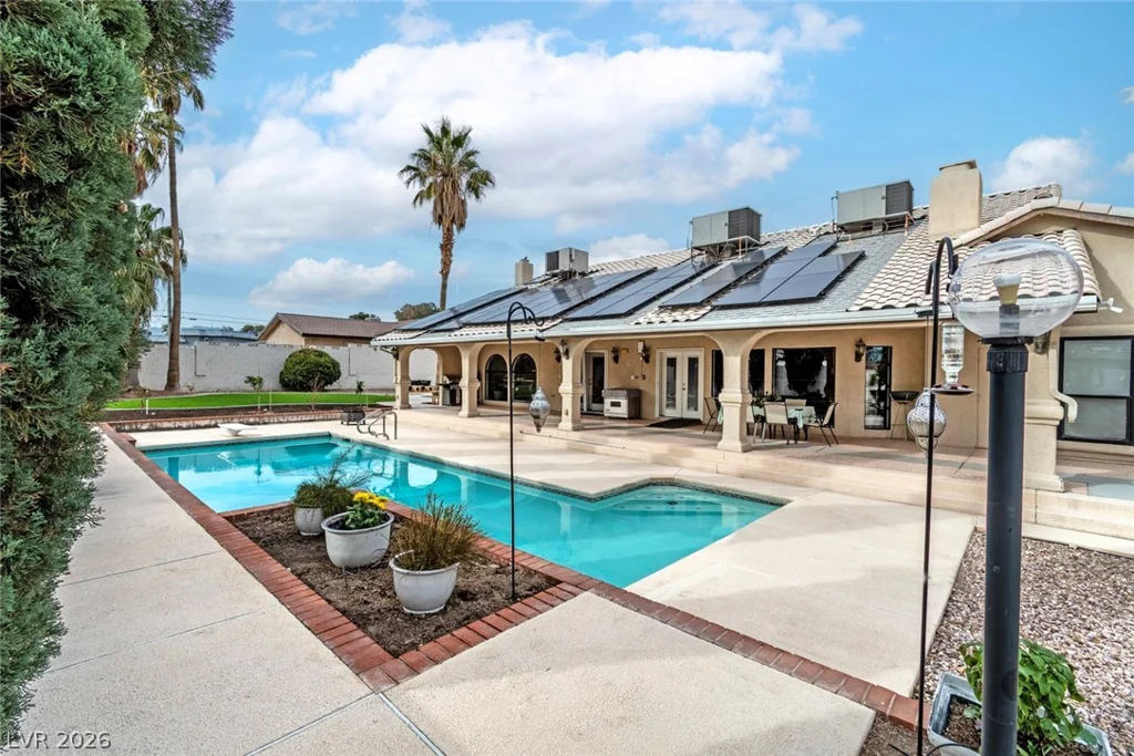 6425 Tara, Las Vegas, NV 89146