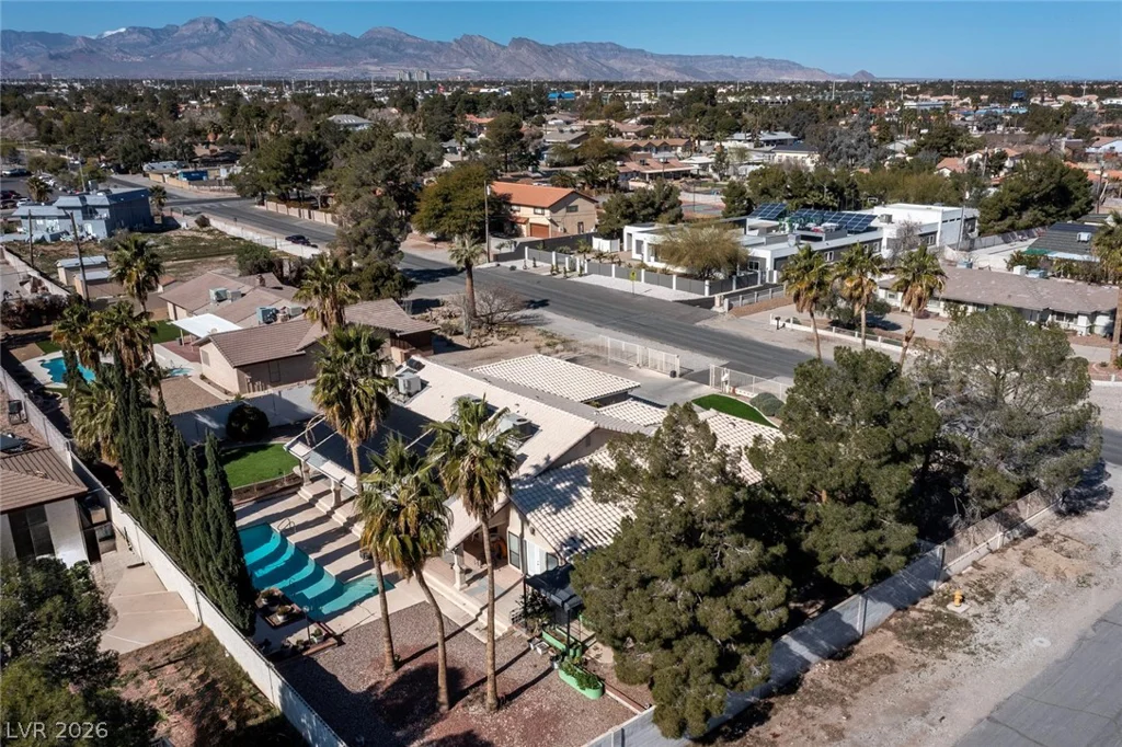 6425 Tara, Las Vegas, NV 89146