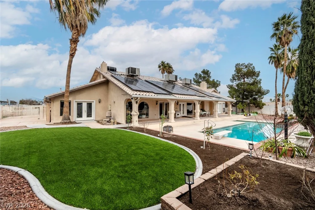 6425 Tara, Las Vegas, NV 89146