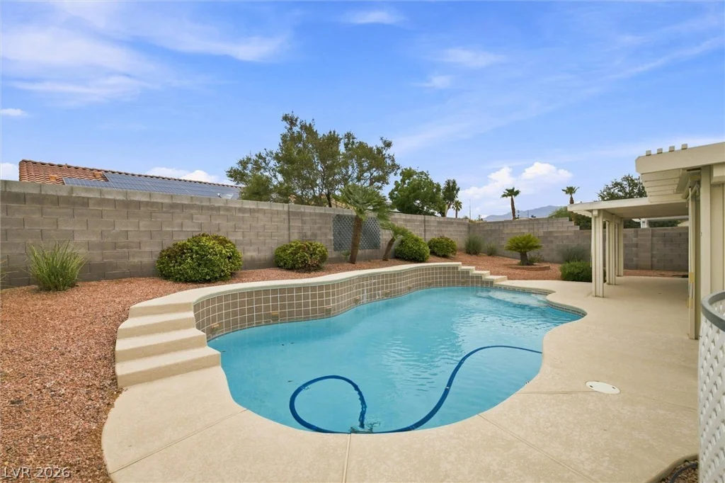 5329 Strawberry Tree, North Las Vegas, NV 89031