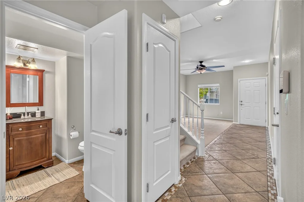 120 Sharp Edge, North Las Vegas, NV 89031
