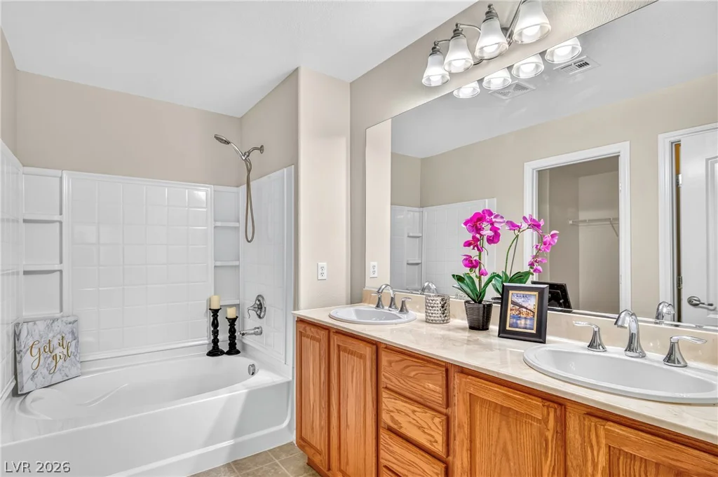 120 Sharp Edge, North Las Vegas, NV 89031