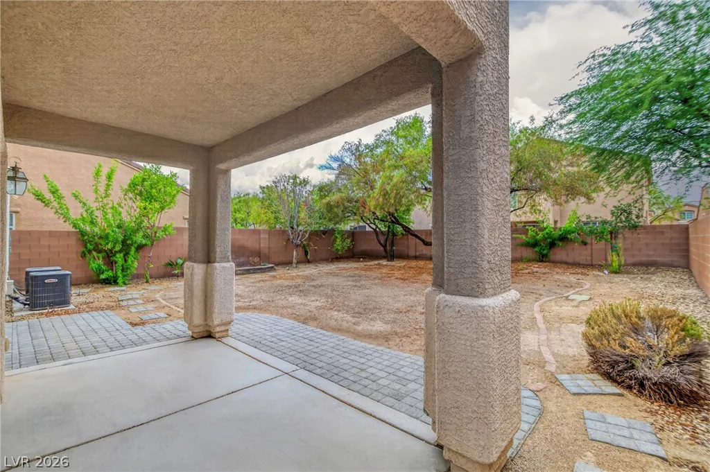 120 Sharp Edge, North Las Vegas, NV 89031