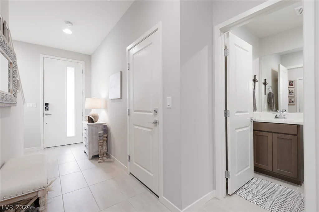 9719 Zircon Cliff, Las Vegas, NV 89148