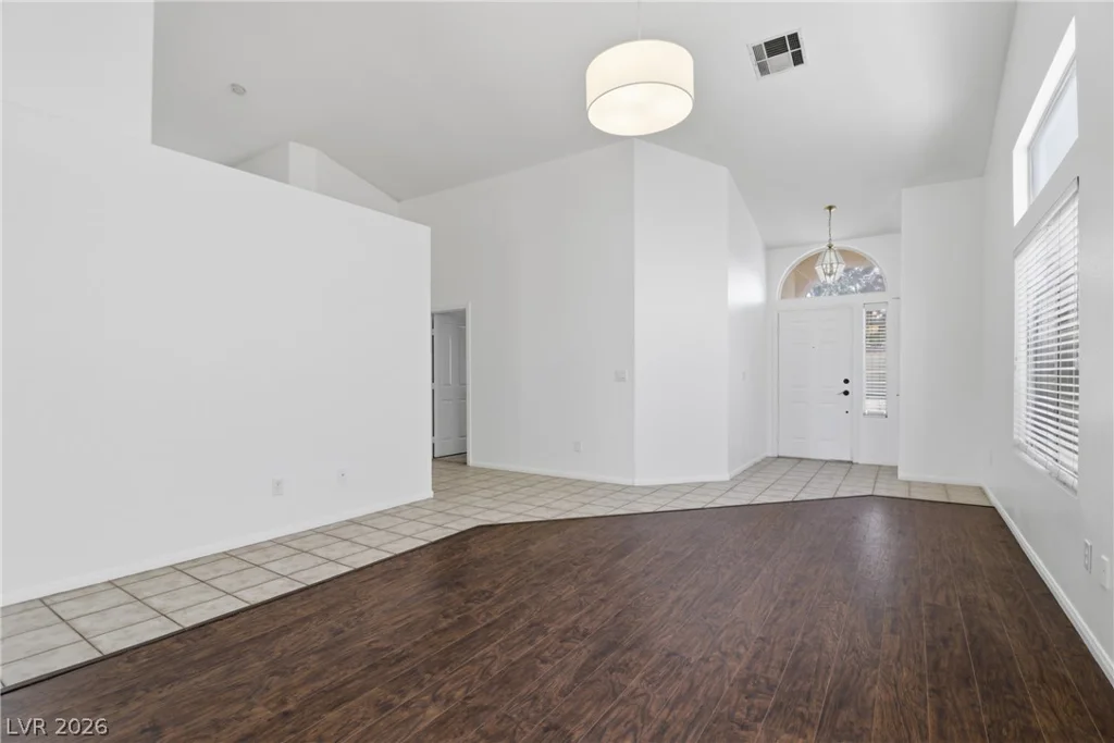 3570 Yorba Linda, Las Vegas, NV 89122