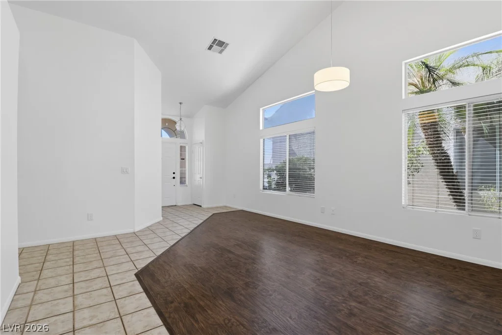 3570 Yorba Linda, Las Vegas, NV 89122