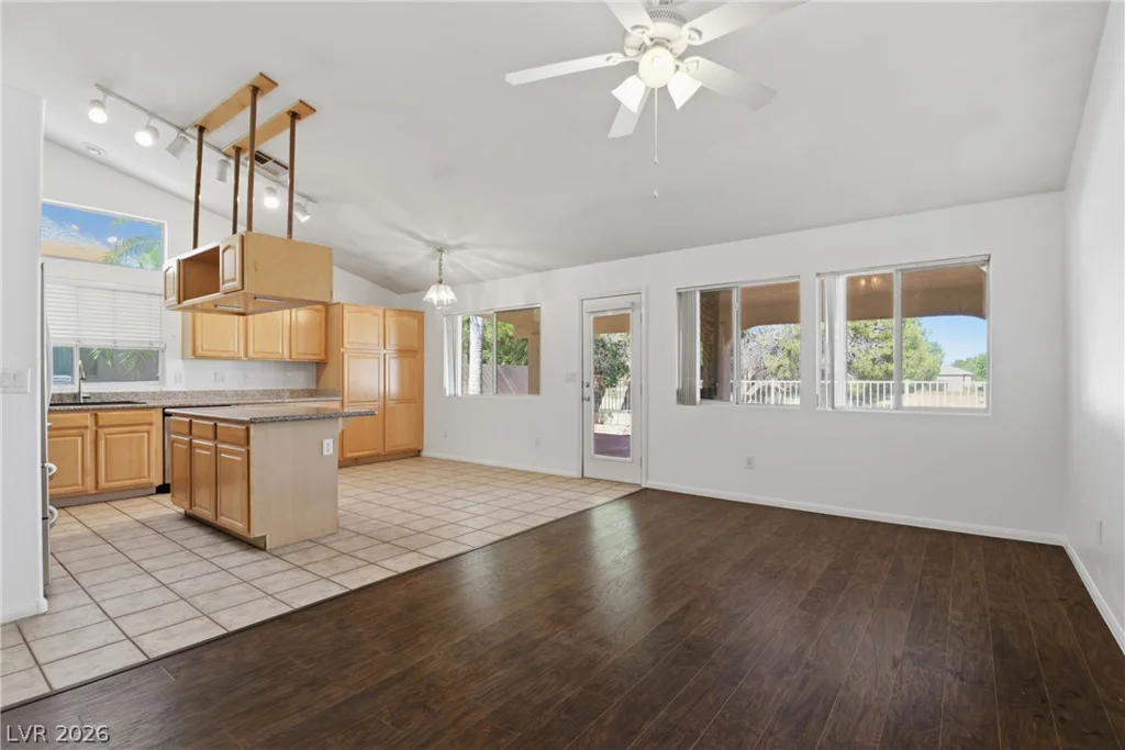 3570 Yorba Linda, Las Vegas, NV 89122