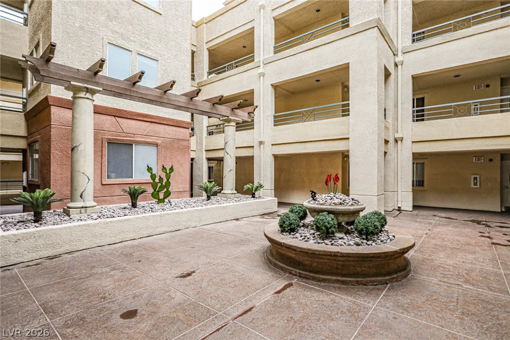 210 Flamingo, Las Vegas, NV 89169