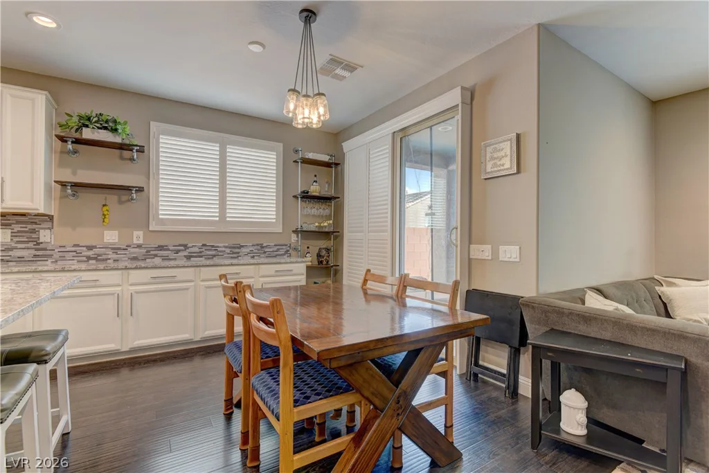 7136 Avana, Las Vegas, NV 89113