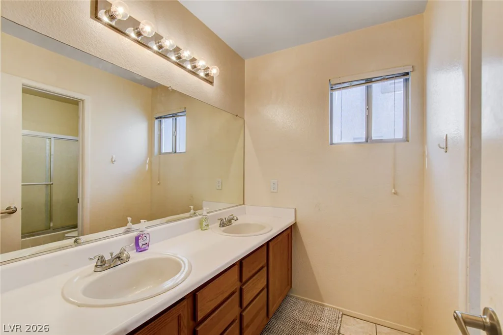 7900 Rustic Canyon, Las Vegas, NV 89131