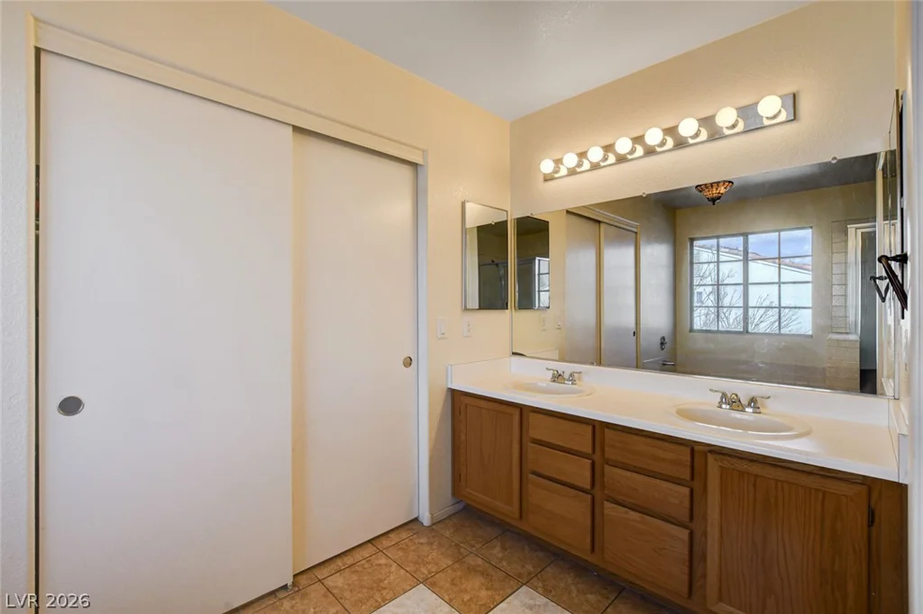 7900 Rustic Canyon, Las Vegas, NV 89131