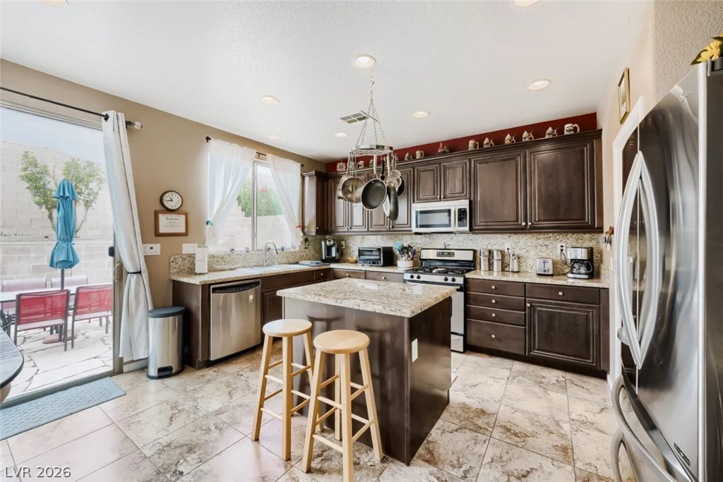 6811 Pleasantville, Las Vegas, NV 89149