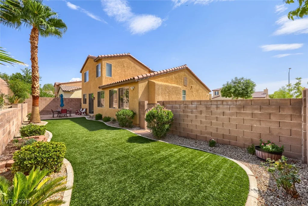 6811 Pleasantville, Las Vegas, NV 89149