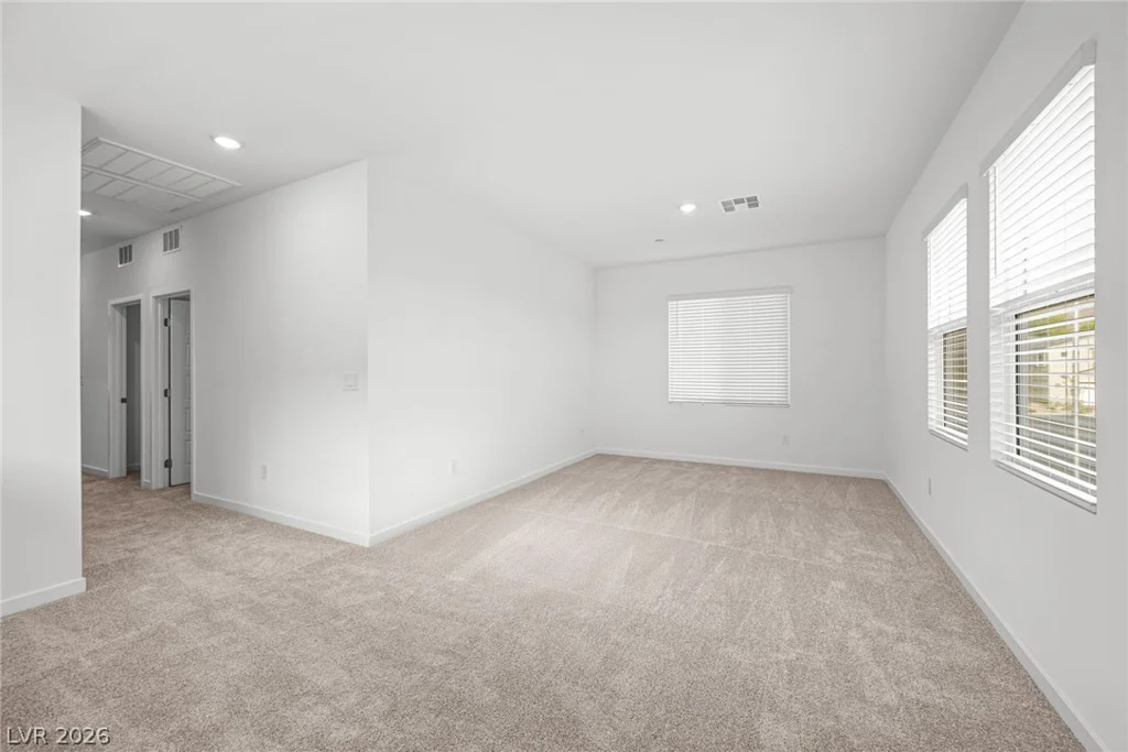 9951 Kimura Hills, Las Vegas, NV 89129