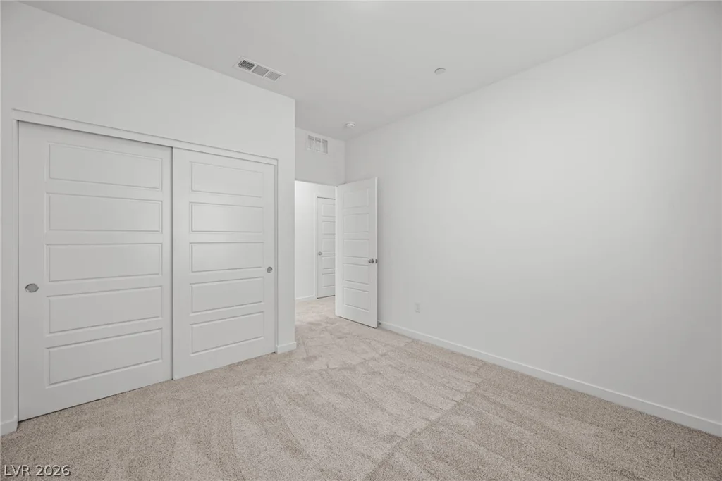 9951 Kimura Hills, Las Vegas, NV 89129