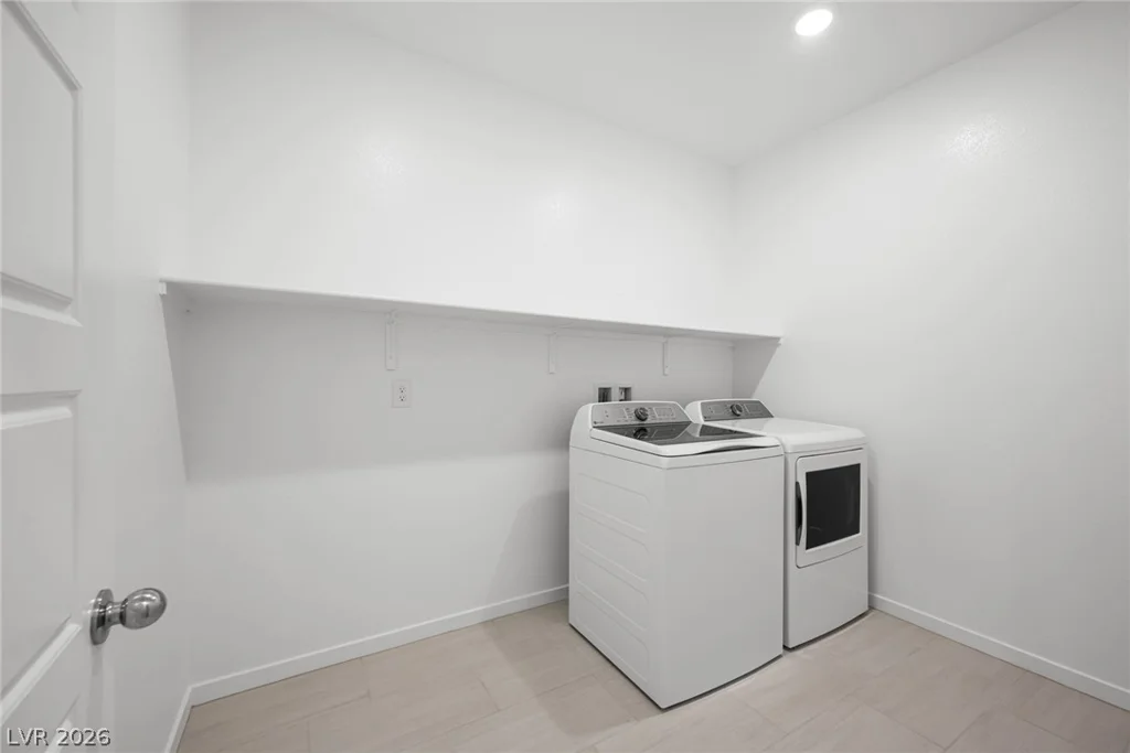 9951 Kimura Hills, Las Vegas, NV 89129
