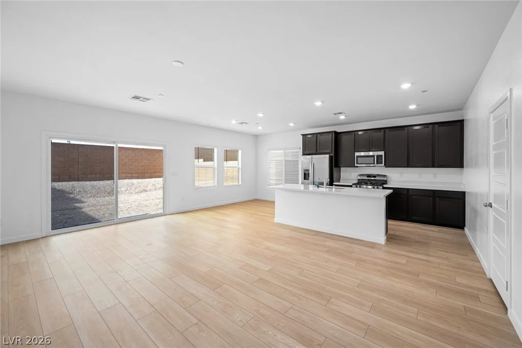 9951 Kimura Hills, Las Vegas, NV 89129