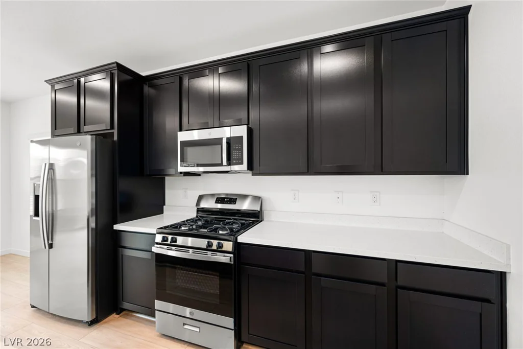 9951 Kimura Hills, Las Vegas, NV 89129