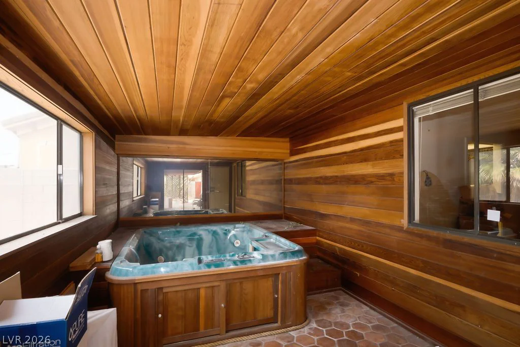 4548 Cleveland, Las Vegas, NV 89104