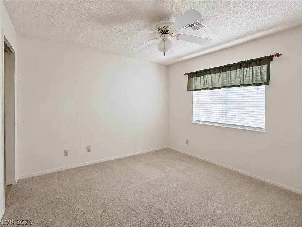 1375 Hacienda, Las Vegas, NV 89119