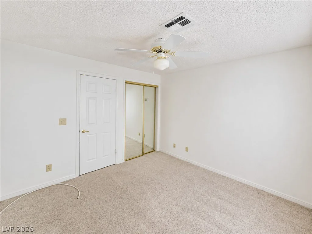 1375 Hacienda, Las Vegas, NV 89119