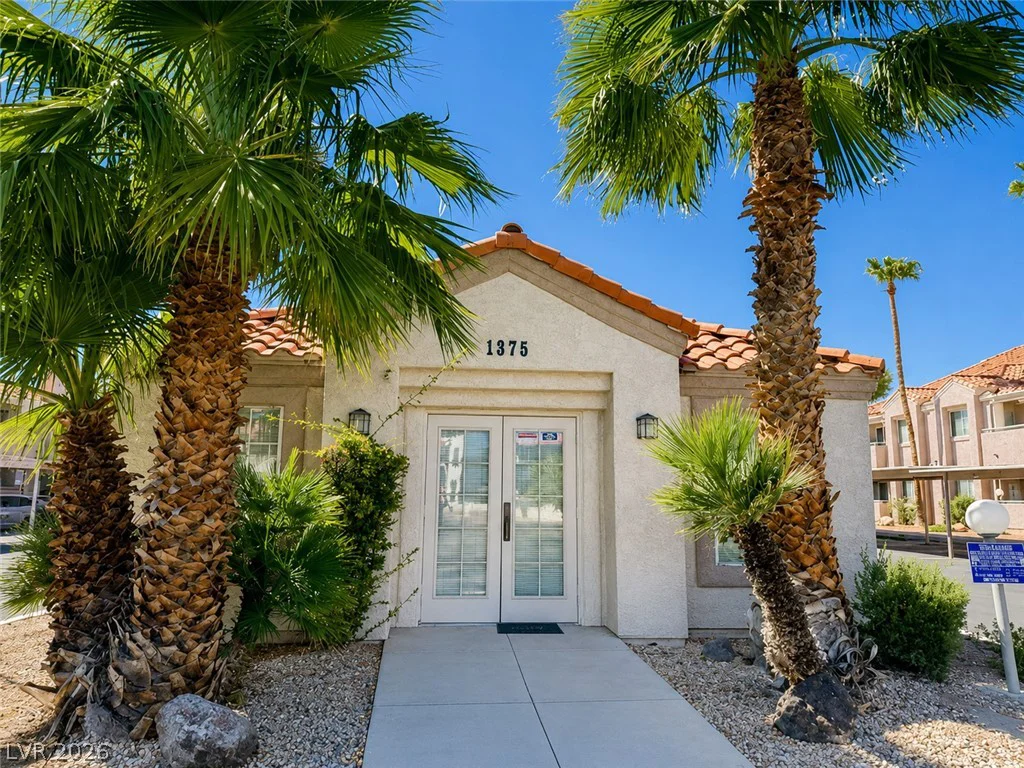 1375 Hacienda, Las Vegas, NV 89119