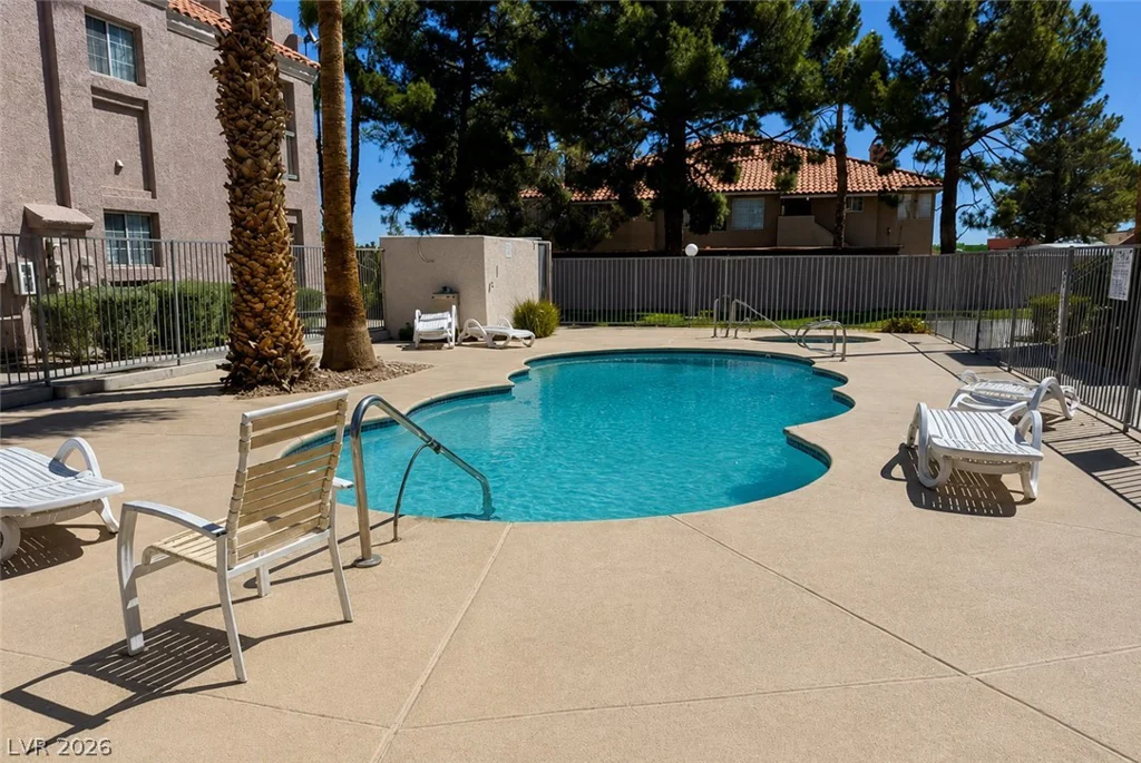 1375 Hacienda, Las Vegas, NV 89119