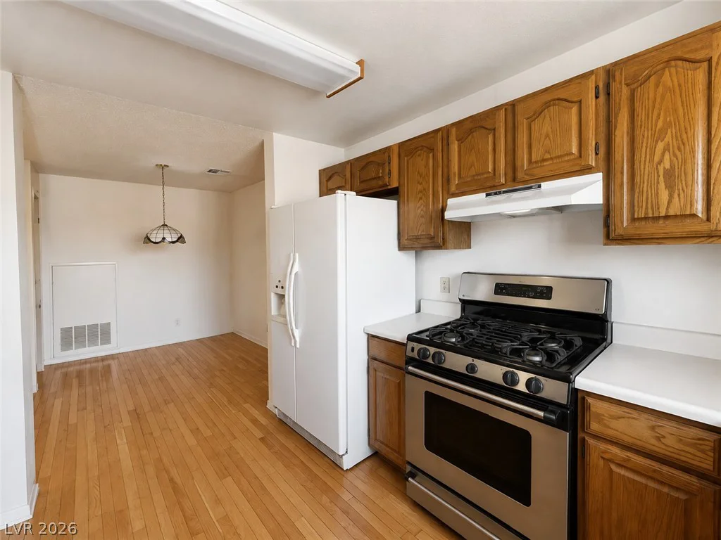 1375 Hacienda, Las Vegas, NV 89119