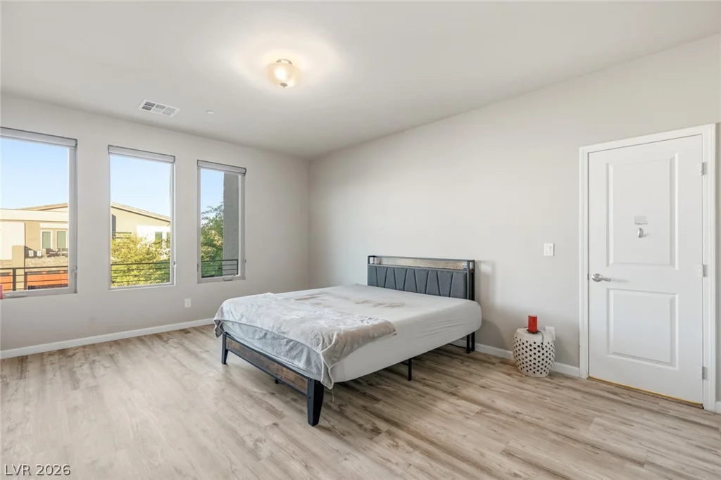8727 Twisted Vine, Las Vegas, NV 89139