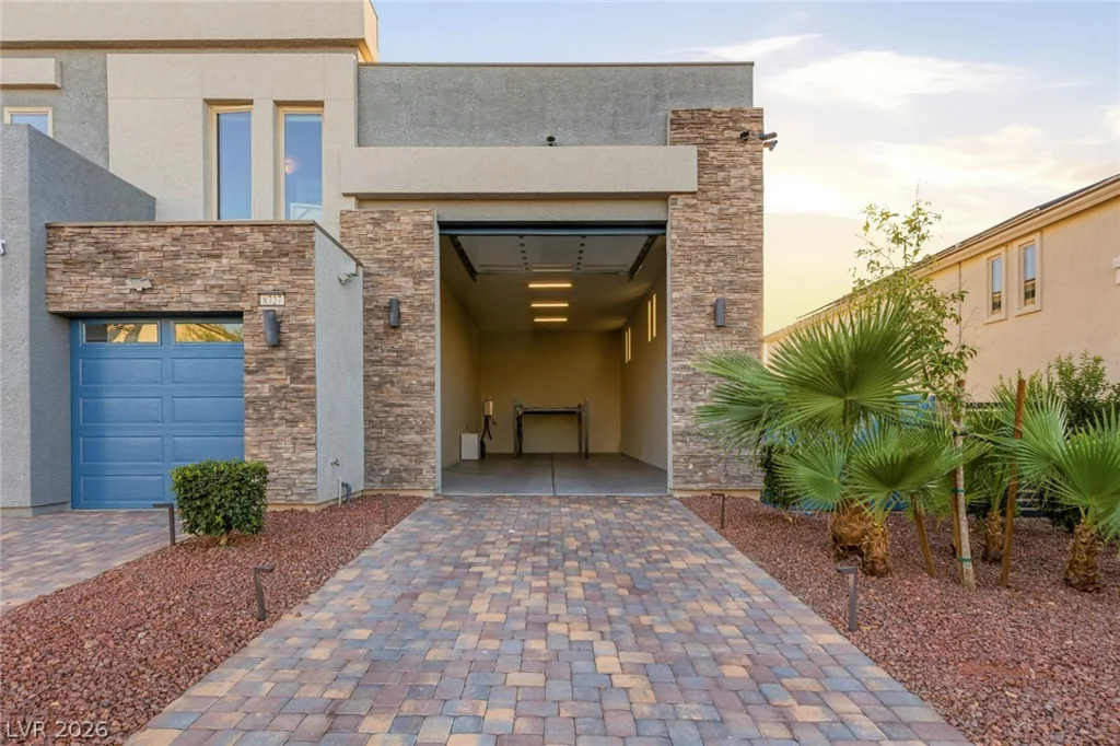 8727 Twisted Vine, Las Vegas, NV 89139