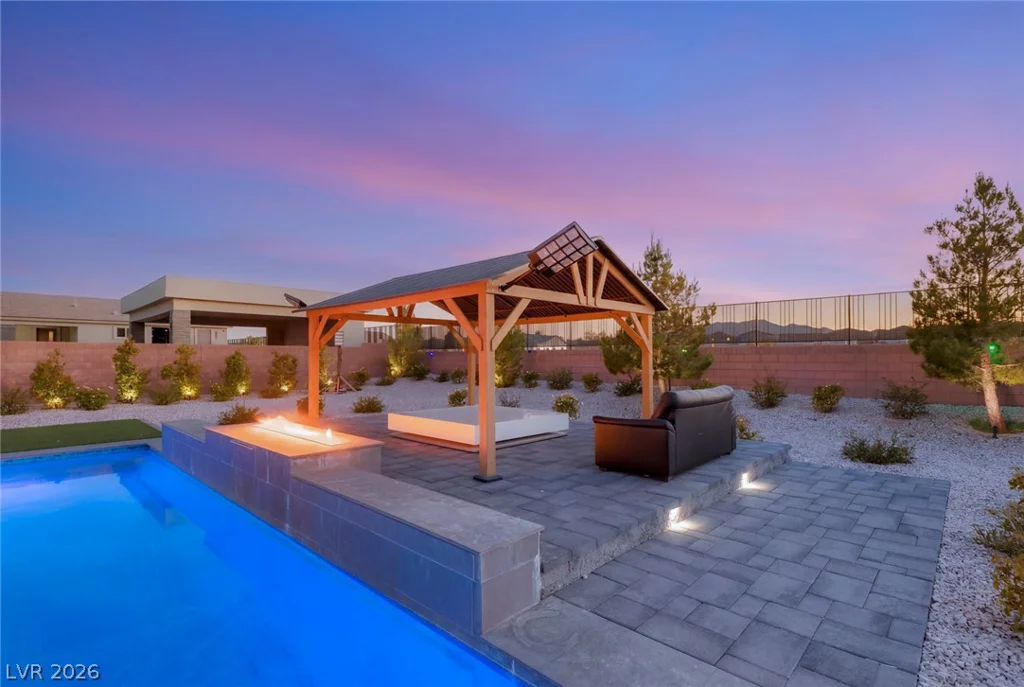 8727 Twisted Vine, Las Vegas, NV 89139