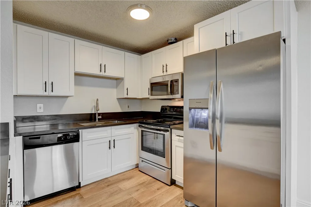 2713 Beaver Creek, Las Vegas, NV 89117