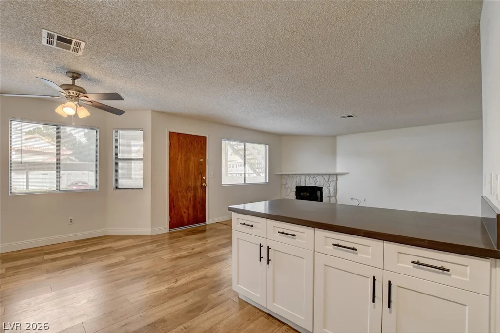 2713 Beaver Creek, Las Vegas, NV 89117
