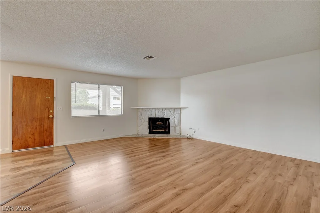 2713 Beaver Creek, Las Vegas, NV 89117