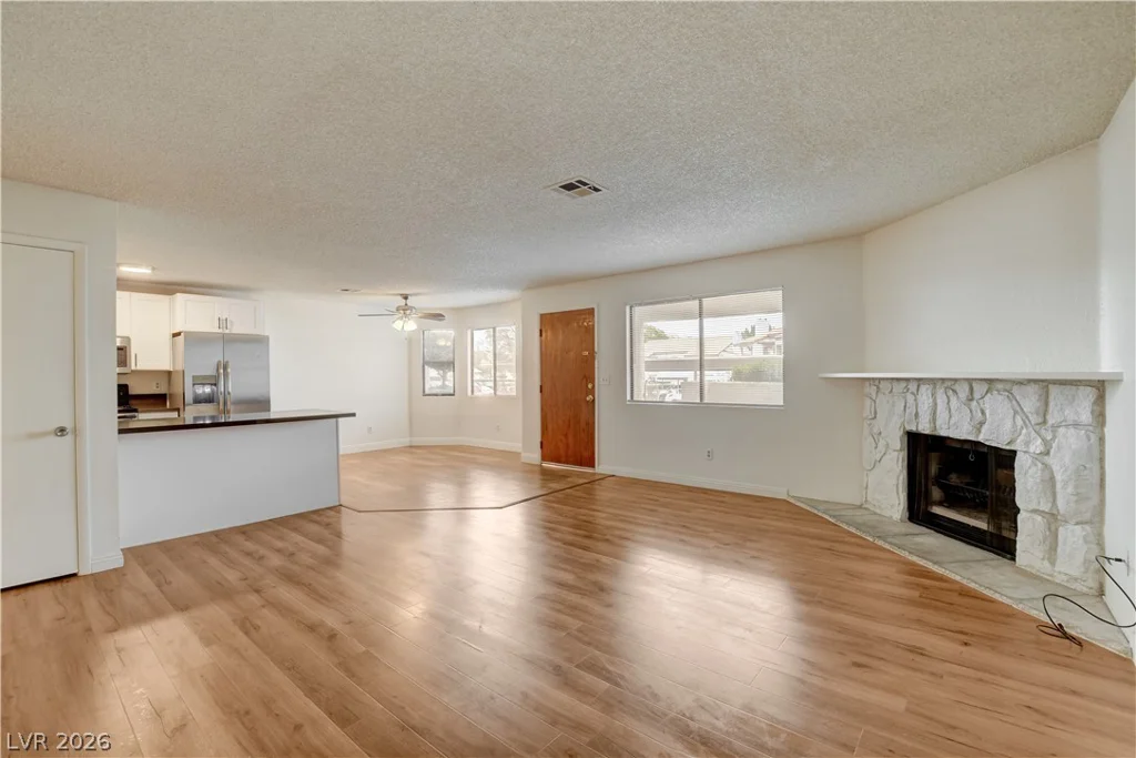 2713 Beaver Creek, Las Vegas, NV 89117