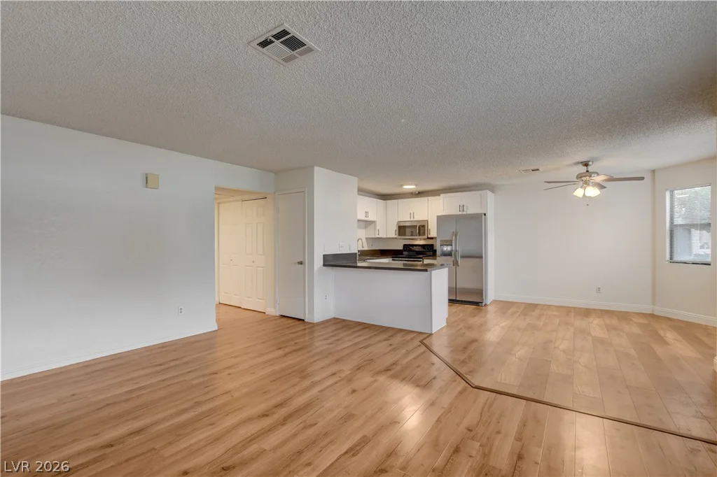2713 Beaver Creek, Las Vegas, NV 89117