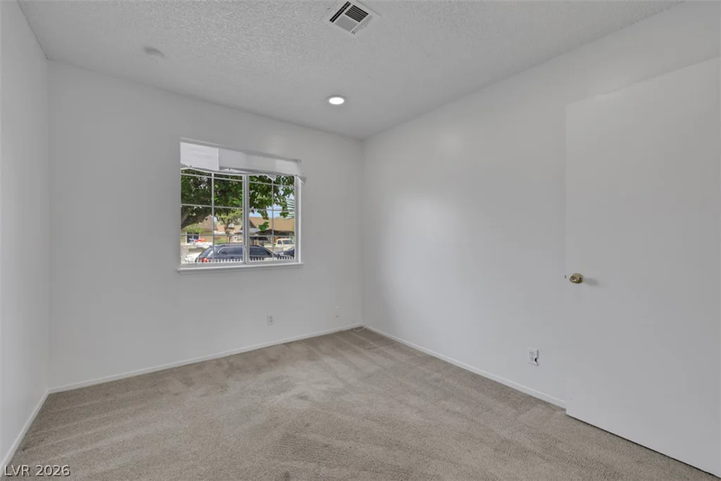 45 Sabino, Las Vegas, NV 89110