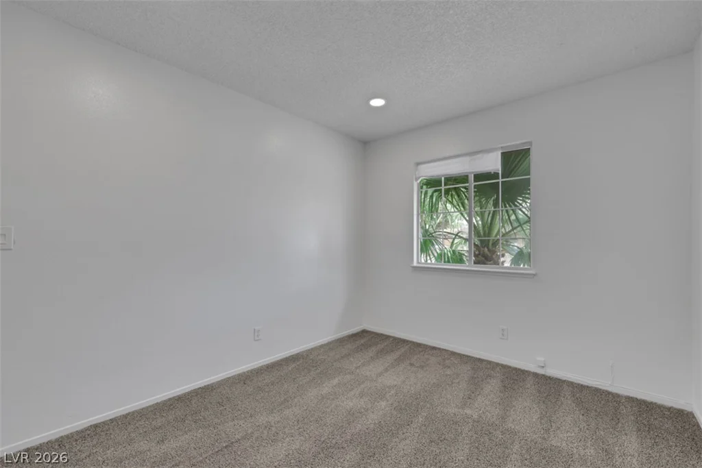 45 Sabino, Las Vegas, NV 89110