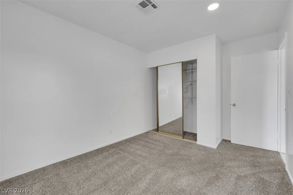45 Sabino, Las Vegas, NV 89110