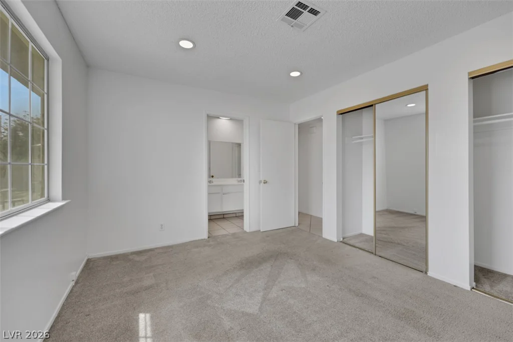 45 Sabino, Las Vegas, NV 89110