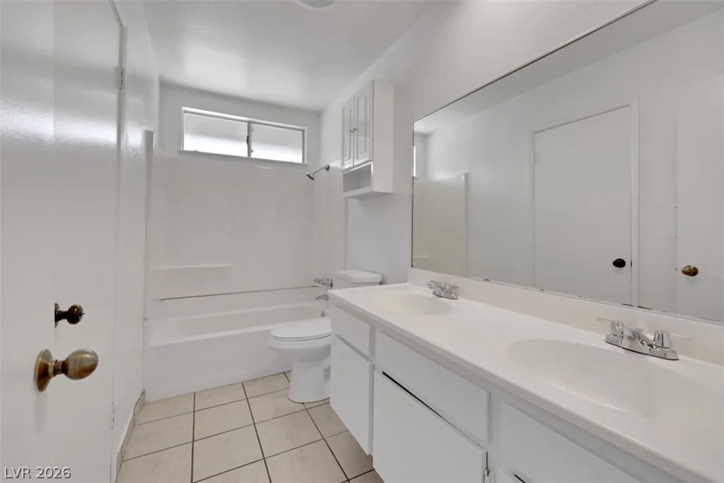 45 Sabino, Las Vegas, NV 89110