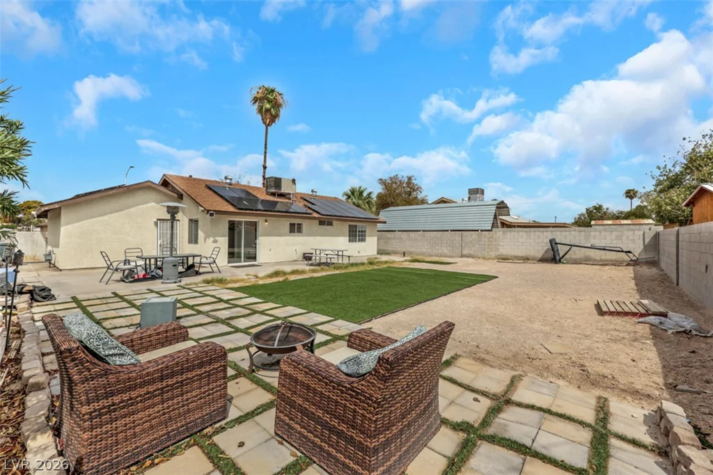 45 Sabino, Las Vegas, NV 89110