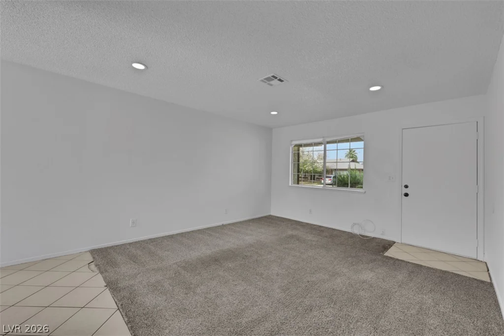 45 Sabino, Las Vegas, NV 89110