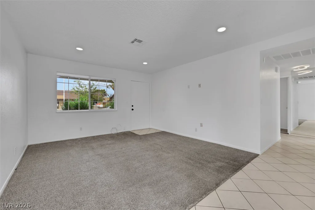 45 Sabino, Las Vegas, NV 89110